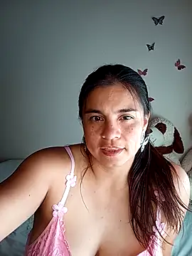 BettyBoo w online show from May 1, 2026, 2:43 pm
