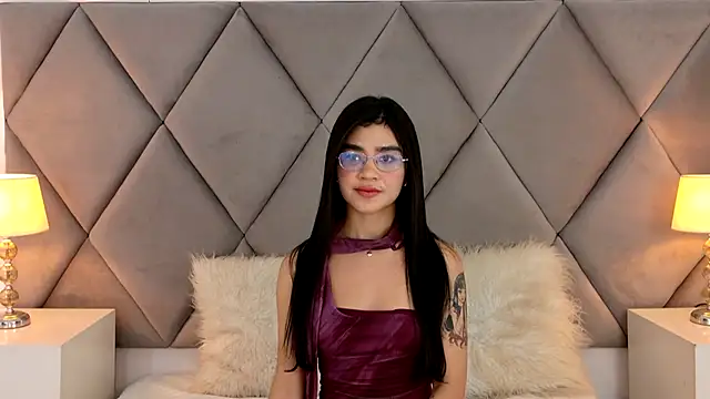 OliviaDiaz online show from April 28, 2026, 2:38 am