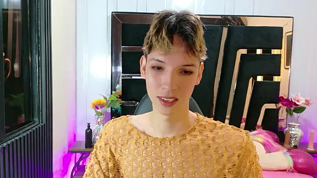 Stefany PiInk online show from March 17, 2026, 12:19 pm