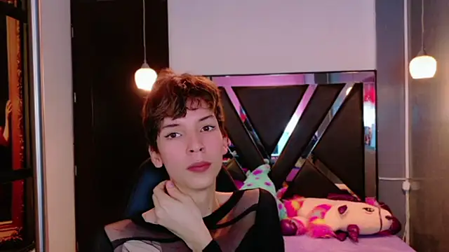 Stefany PiInk online show from June 9, 2026, 1:56 pm