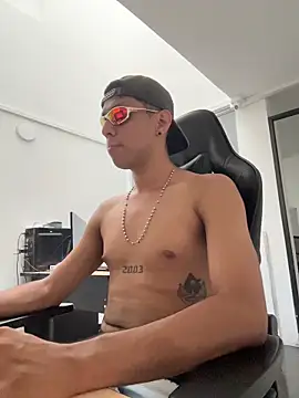 Snapshot of Unpipemas chatting on March 18, 2026, 10:24 pm Unpipemas online show from March 18, 2026, 10:24 pm