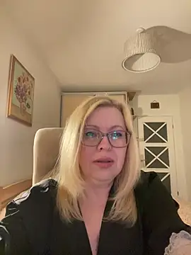 JanieLight53 online show from May 1, 2026, 6:23 pm