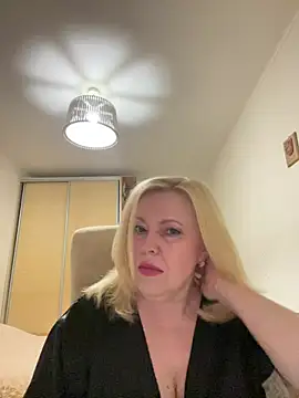 JanieLight53 online show from July 16, 2026, 8:15 pm