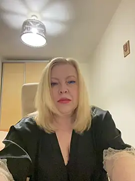 JanieLight53 online show from July 21, 2026, 7:27 pm