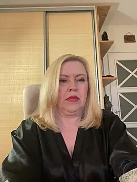 JanieLight53 online show from August 3, 2026, 5:49 pm