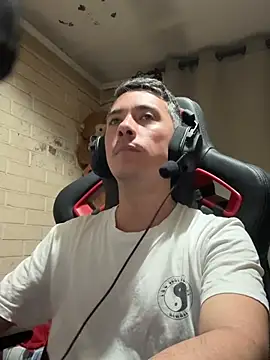 Cr1sXPorn online show from March 11, 2026, 11:44 pm