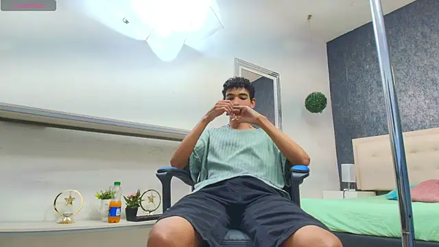 ValeriHot 1 online show from July 15, 2026, 7:52 pm