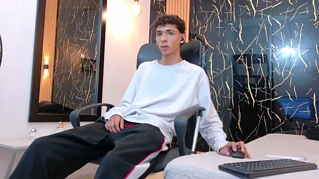 ValeriHot 1 online show from July 22, 2026, 2:36 am