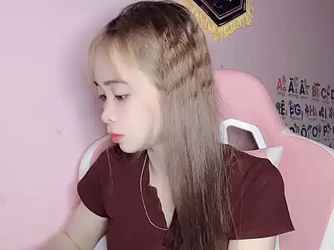 Odile068 online show from March 16, 2026, 5:17 pm