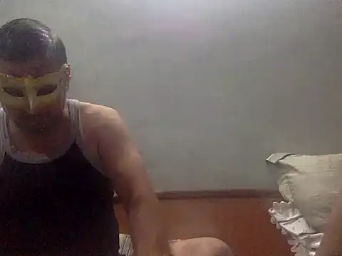 Snapshot of rockym1995 chatting on June 24, 2026, 2:38 pm rockym1995 online show from June 24, 2026, 2:38 pm