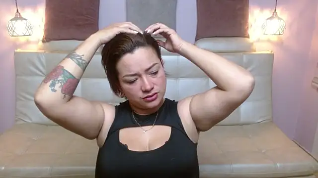 Hannakushx online show from March 13, 2026, 12:56 pm