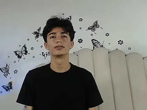 SebastianLatin01 online show from March 13, 2026, 7:20 pm