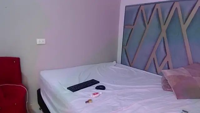 EBONY LOVEE  online show from March 15, 2026, 3:40 pm