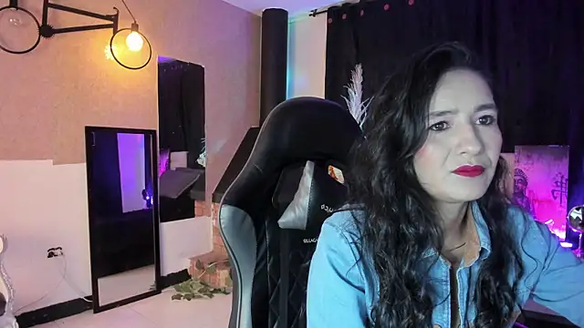 Snapshot of Vicky_Angeel chatting on May 21, 2026, 2:51 am Vicky Angeel online show from May 21, 2026, 2:51 am