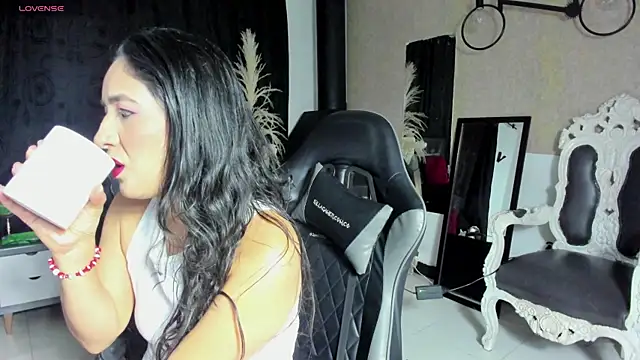 Snapshot of Vicky_Angeel chatting on August 2, 2026, 3:49 am Vicky Angeel online show from August 2, 2026, 3:49 am