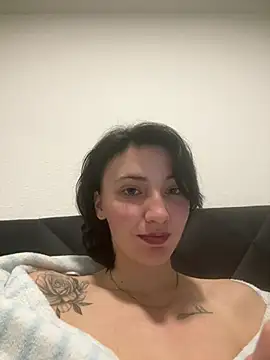 MayaLoveee online show from March 13, 2026, 7:31 pm