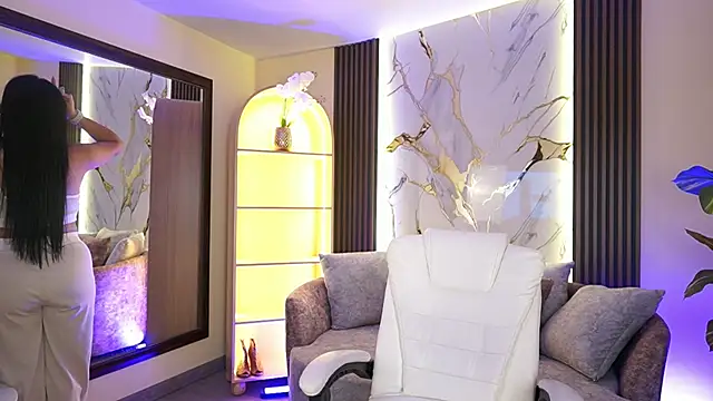 MarianCole online show from March 10, 2026, 7:08 pm