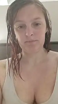 sexymomma2026 online show from April 5, 2026, 1:30 pm