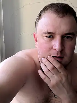 Snapshot of Jade_Venom chatting on March 10, 2026, 12:32 pm Jade Venom online show from March 10, 2026, 12:32 pm