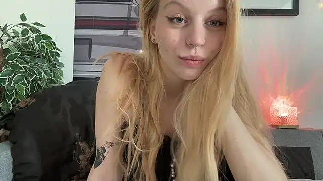 Fanny Fresh online show from July 16, 2026, 8:09 am