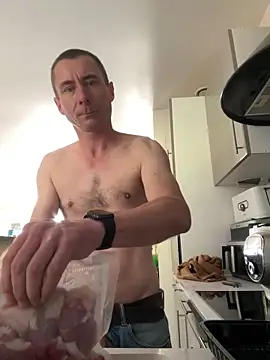 johnsex1989 online show from April 28, 2026, 7:46 am