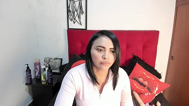 EstrellaSmmith online show from July 22, 2026, 8:44 pm