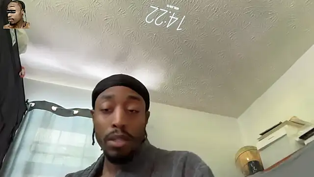 Snapshot of OneUp_Close chatting on June 15, 2026, 6:21 pm OneUp Close online show from June 15, 2026, 6:21 pm