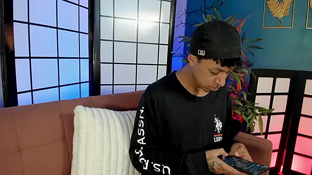 Jonathan Guzman  online show from March 13, 2026, 4:30 am