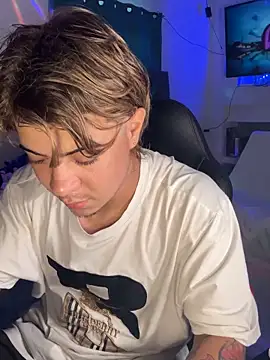 AngelLatinBoy online show from March 20, 2026, 7:52 pm