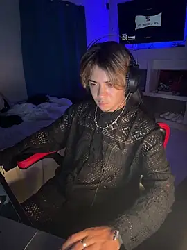 AngelLatinBoy online show from March 26, 2026, 4:07 am