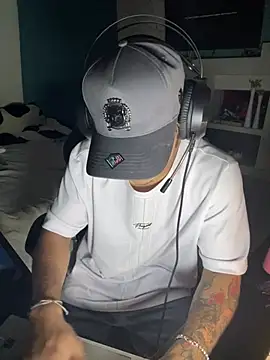 AngelLatinBoy online show from March 29, 2026, 7:41 am