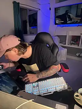 AngelLatinBoy online show from April 7, 2026, 2:34 am