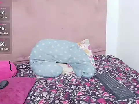 SiennaBloomhot online show from March 18, 2026, 12:58 am