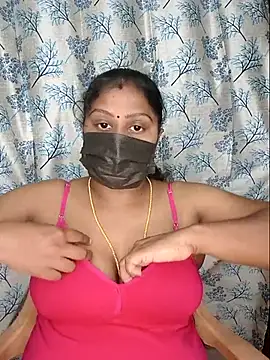 Snapshot of big_boobs123 chatting on March 20, 2026, 4:56 pm big boobs123 online show from March 20, 2026, 4:56 pm