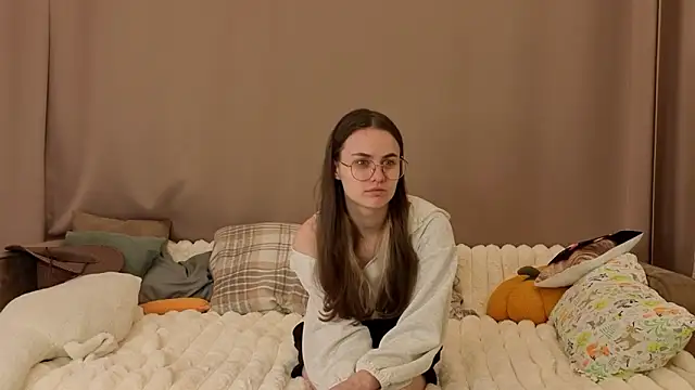 ZulmaPinley online show from March 14, 2026, 8:09 am