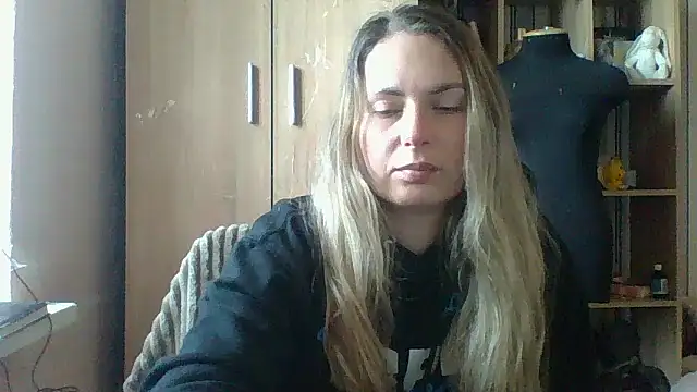 Mollie365 online show from March 15, 2026, 11:16 am