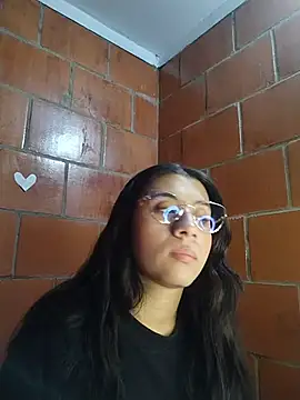 Amanda x1 online show from April 25, 2026, 9:12 pm