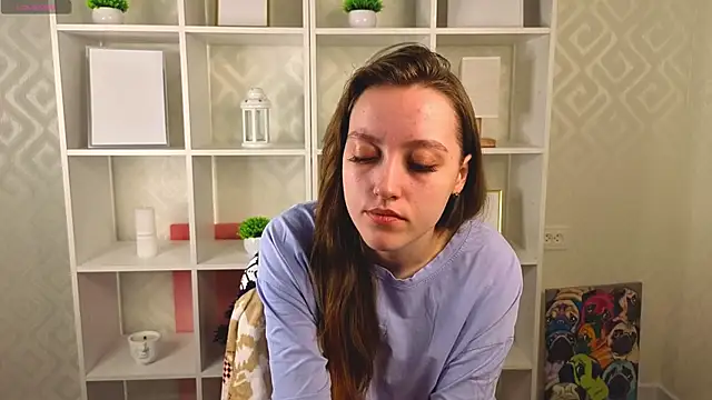 EsterCristofori online show from May 2, 2026, 1:54 am