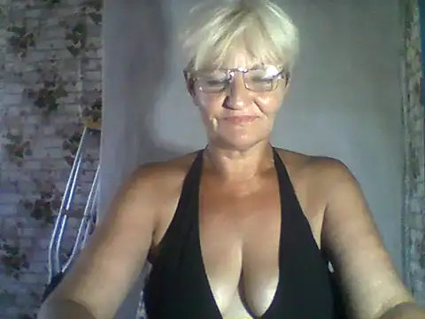 Snapshot of NikaGold455 chatting on August 5, 2026, 11:24 am NikaGold455 online show from August 5, 2026, 11:24 am