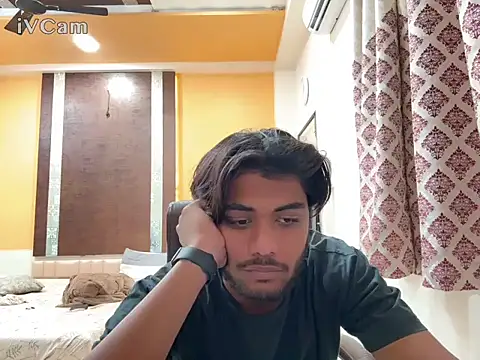 seducing boi online show from March 13, 2026, 4:46 pm