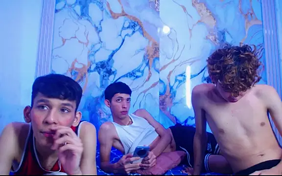 Desire Boys1 online show from April 28, 2026, 2:27 am