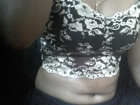 Couplehot00 online show from July 8, 2026, 9:36 am