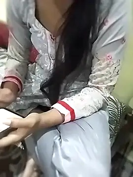 Palak 143 online show from March 17, 2026, 4:39 am