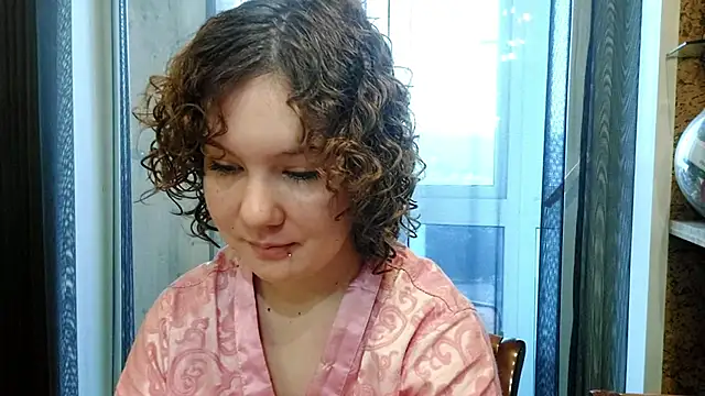 OlivaArashiro online show from March 15, 2026, 9:32 pm