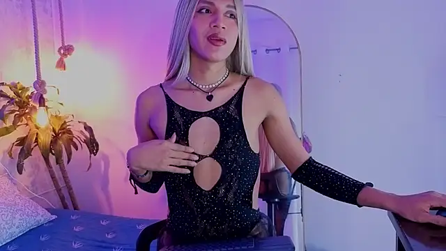 july quinzel online show from June 11, 2026, 2:53 am