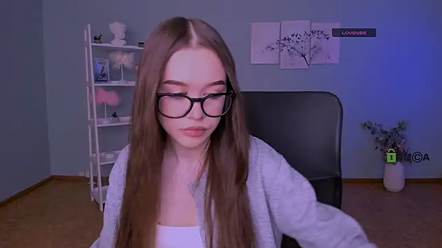 Snapshot of nila_eclipse chatting on March 15, 2026, 9:26 am nila eclipse online show from March 15, 2026, 9:26 am