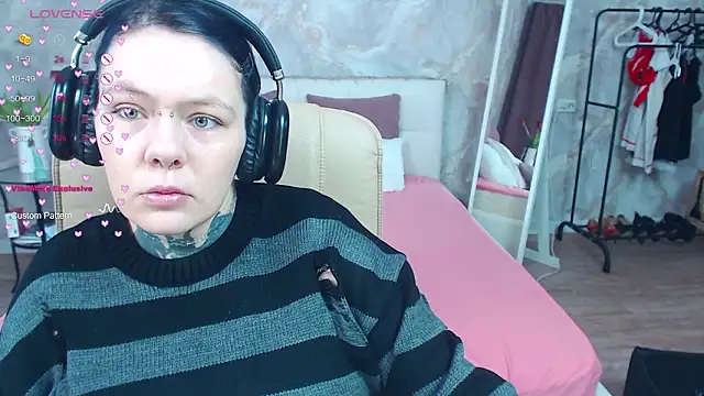 Qwerty Anna Lbo online show from March 11, 2026, 3:34 am