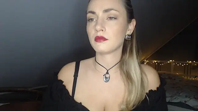 Snapshot of ScarlettSensitive chatting on June 16, 2026, 8:11 pm ScarlettSensitive online show from June 16, 2026, 8:11 pm
