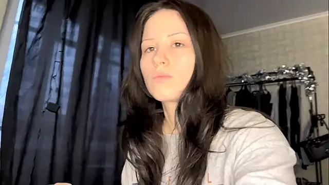 AnnyLadger online show from March 16, 2026, 4:22 pm