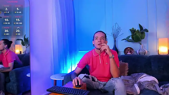 Snapshot of Skinny_Mac chatting on May 25, 2026, 12:55 pm Skinny Mac online show from May 25, 2026, 12:55 pm